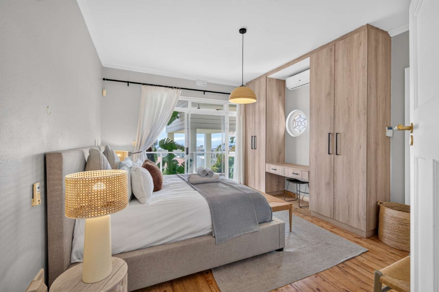 2 Bedroom Property for Sale in Green Point Western Cape
